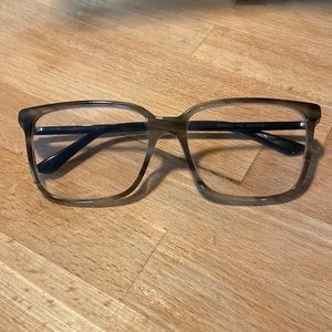 Elegant green prescription Gucci Eye-Glasses - like new!
